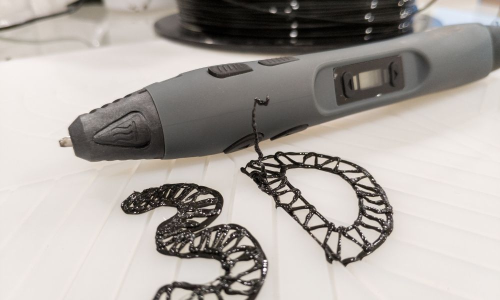 What is a 3D Pen? An Introduction to 3D Printing Pens