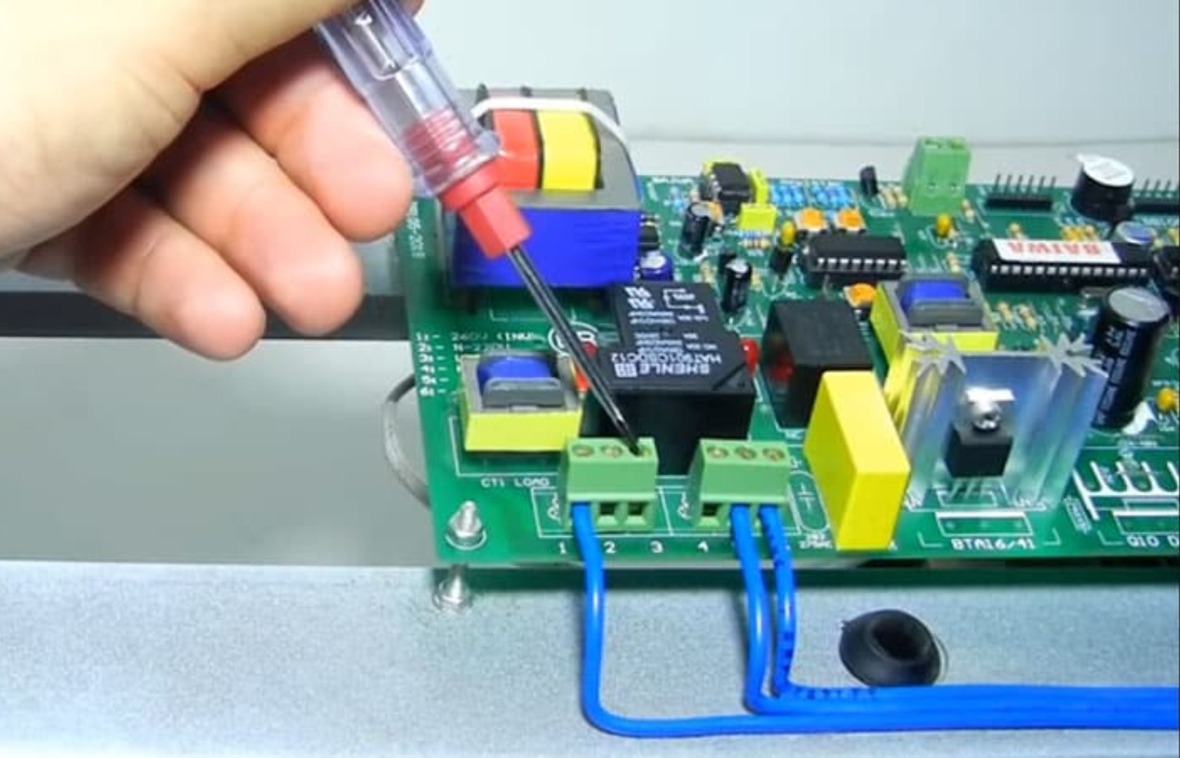 How to build a power inverter at home: Tutorial